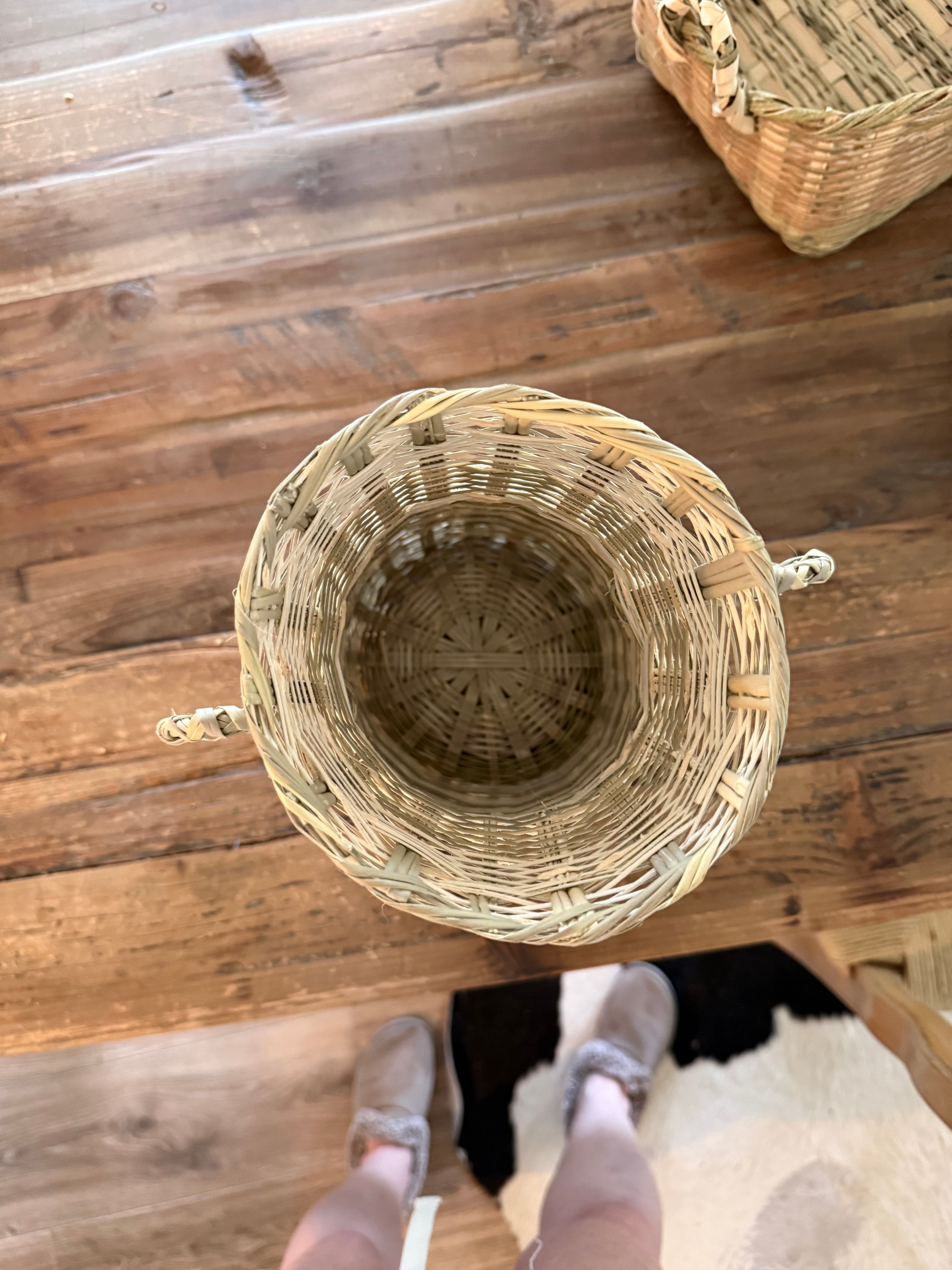 Handmade Wicker Vase ✨ Rustic Elegance”